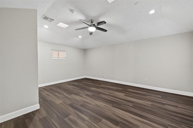 7735 Teal Run Drive, Houston, TX 77071