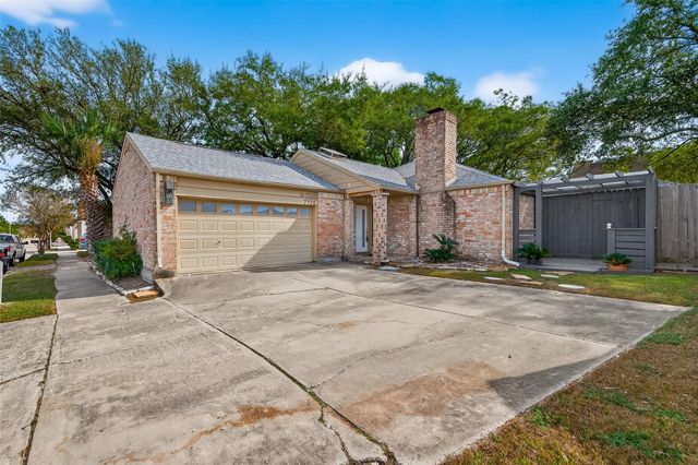 7735 Teal Run Drive, Houston, TX 77071