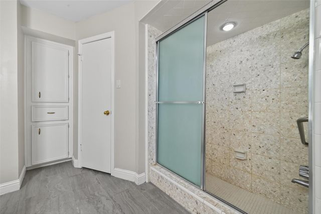 7735 Teal Run Drive, Houston, TX 77071