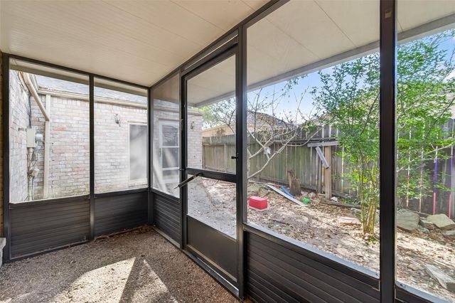 7735 Teal Run Drive, Houston, TX 77071