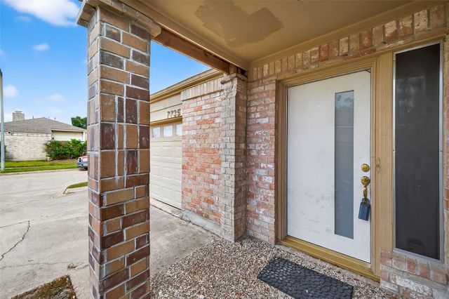 7735 Teal Run Drive, Houston, TX 77071