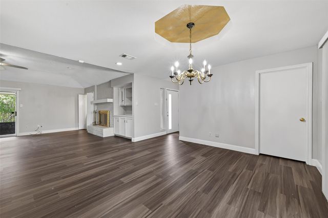 7735 Teal Run Drive, Houston, TX 77071