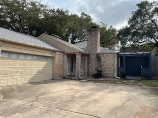 7735 Teal Run Drive, Houston, TX 77071