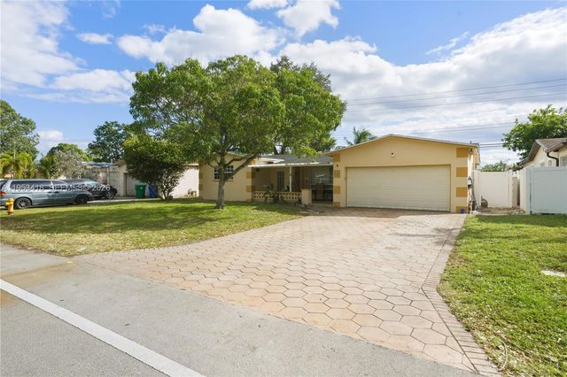 7630 Embassy Boulevard, Miramar, FL 33023