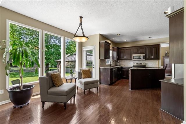 9009 W 148TH Terrace, Overland Park, KS 66221