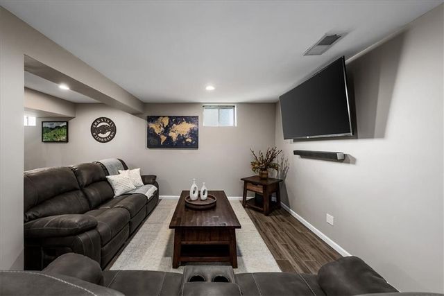 9009 W 148TH Terrace, Overland Park, KS 66221