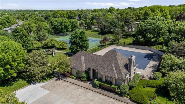 9009 W 148TH Terrace, Overland Park, KS 66221