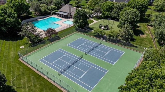 9009 W 148TH Terrace, Overland Park, KS 66221