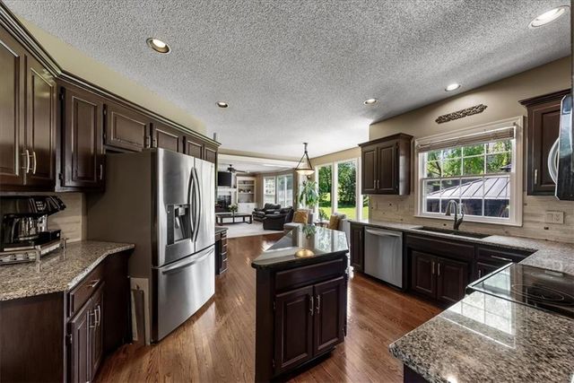 9009 W 148TH Terrace, Overland Park, KS 66221