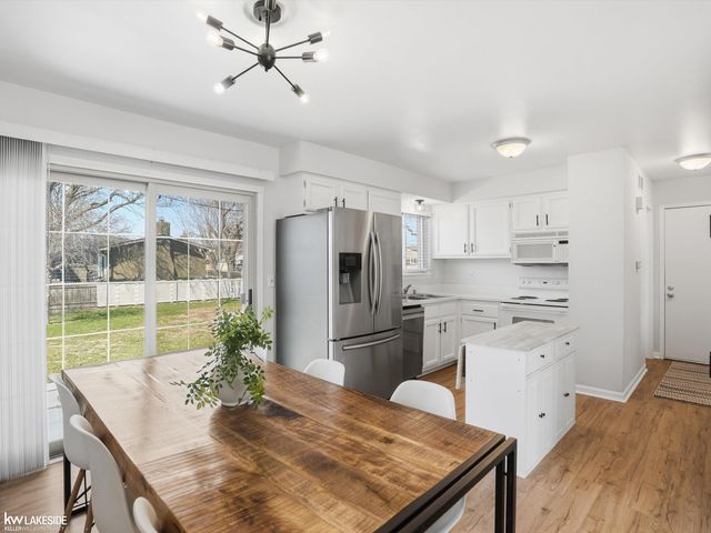 45833 Heatherwoode Lane, Macomb, MI 48044