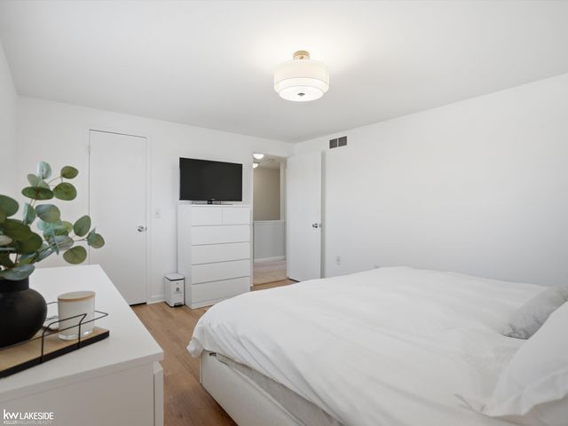 45833 Heatherwoode Lane, Macomb, MI 48044