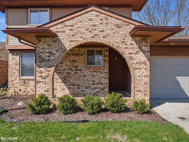 45833 Heatherwoode Lane, Macomb, MI 48044