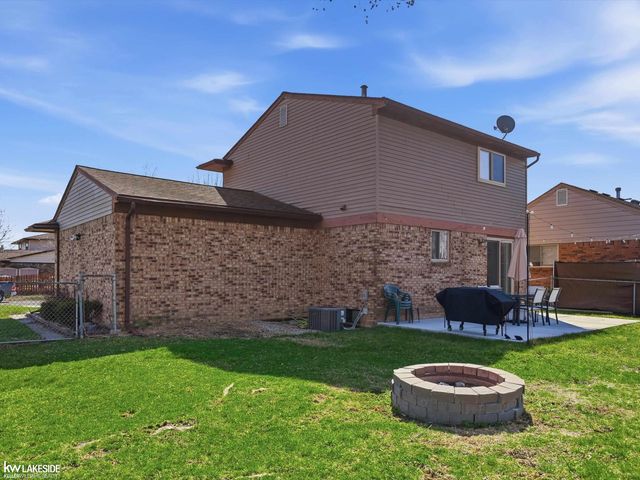 45833 Heatherwoode Lane, Macomb, MI 48044