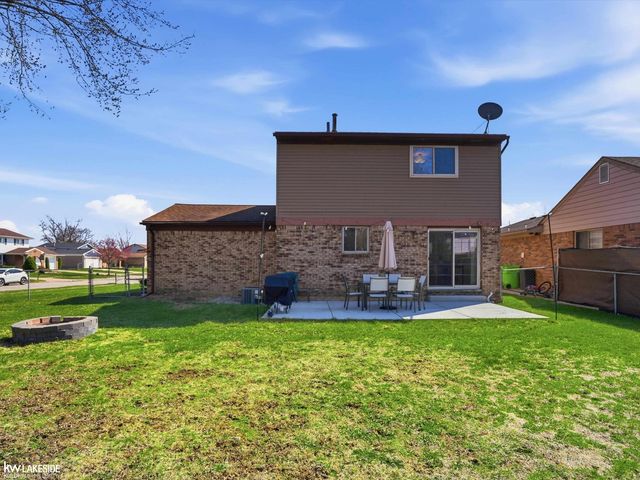 45833 Heatherwoode Lane, Macomb, MI 48044