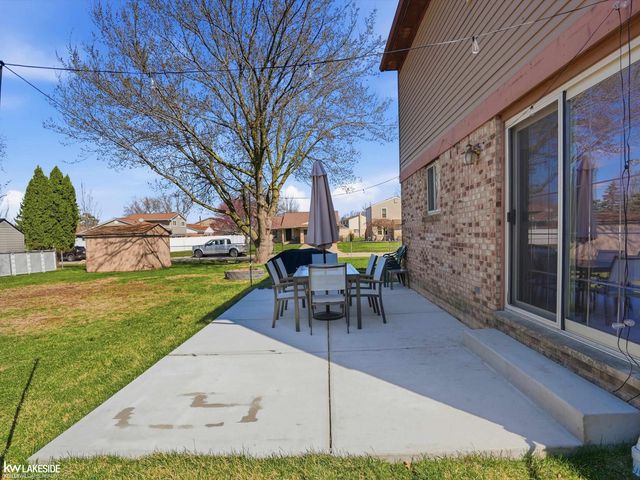 45833 Heatherwoode Lane, Macomb, MI 48044