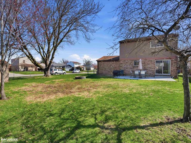 45833 Heatherwoode Lane, Macomb, MI 48044