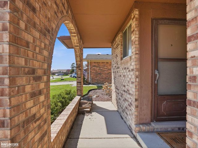 45833 Heatherwoode Lane, Macomb, MI 48044