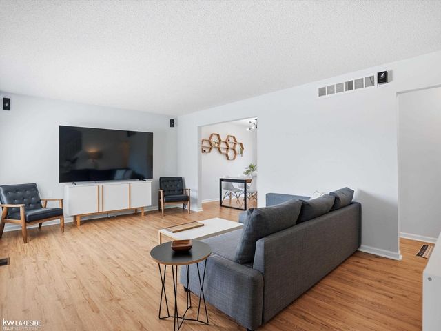 45833 Heatherwoode Lane, Macomb, MI 48044