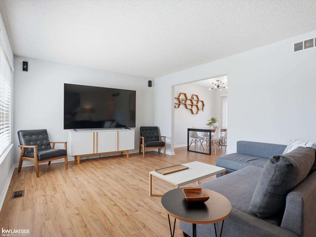 45833 Heatherwoode Lane, Macomb, MI 48044