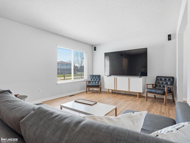 45833 Heatherwoode Lane, Macomb, MI 48044