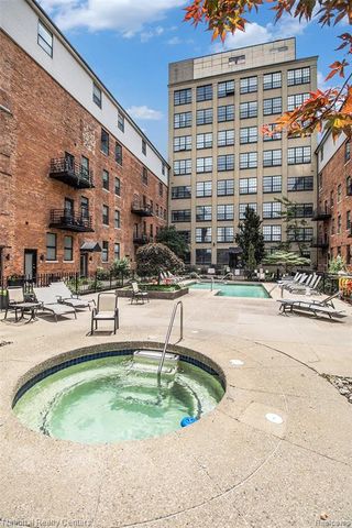 6533 E Jefferson Avenue 323, Detroit, MI 48207