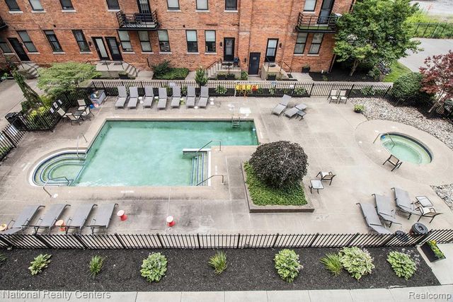 6533 E Jefferson Avenue 323, Detroit, MI 48207