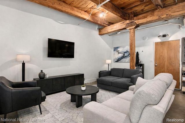 6533 E Jefferson Avenue 323, Detroit, MI 48207