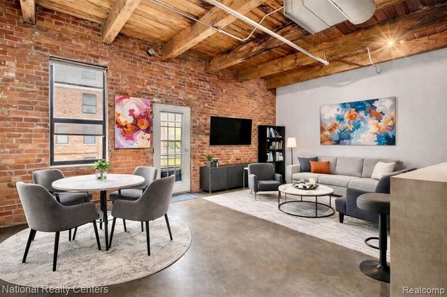 6533 E Jefferson Avenue 323, Detroit, MI 48207