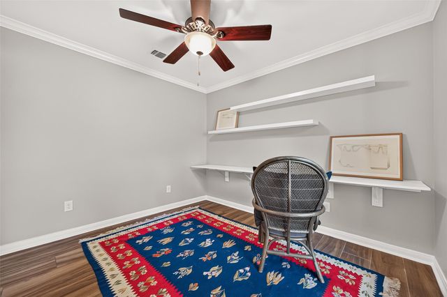 6011 Benning Drive, Houston, TX 77096