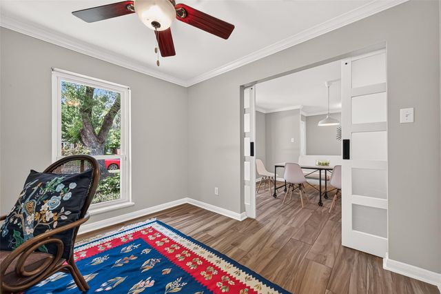 6011 Benning Drive, Houston, TX 77096