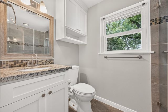 6011 Benning Drive, Houston, TX 77096