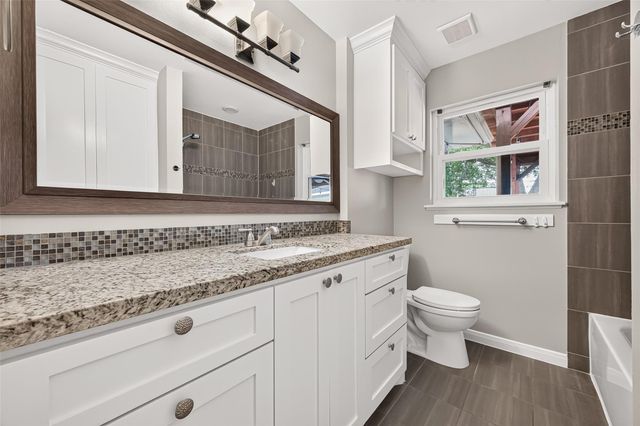 6011 Benning Drive, Houston, TX 77096