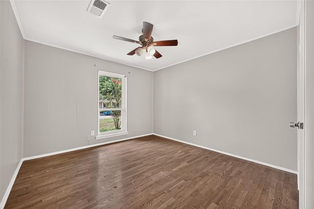 6011 Benning Drive, Houston, TX 77096