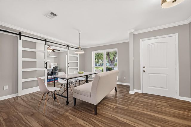 6011 Benning Drive, Houston, TX 77096