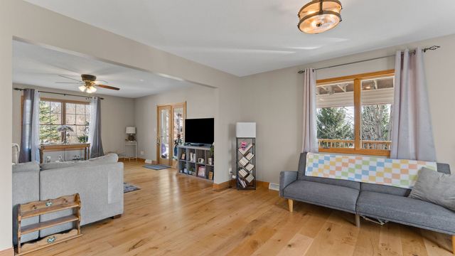 28147 217th Street, Le Claire, IA 52753