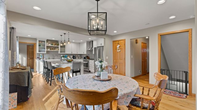 28147 217th Street, Le Claire, IA 52753