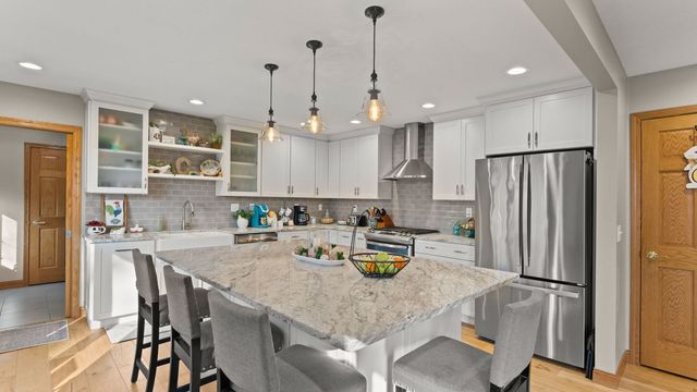 28147 217th Street, Le Claire, IA 52753