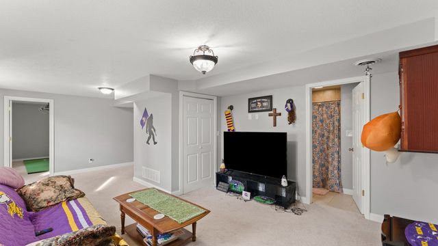 28147 217th Street, Le Claire, IA 52753