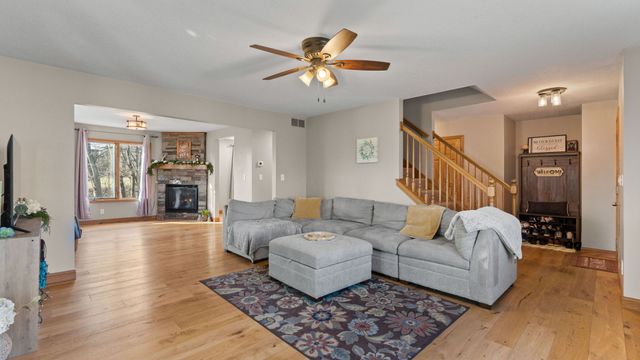 28147 217th Street, Le Claire, IA 52753