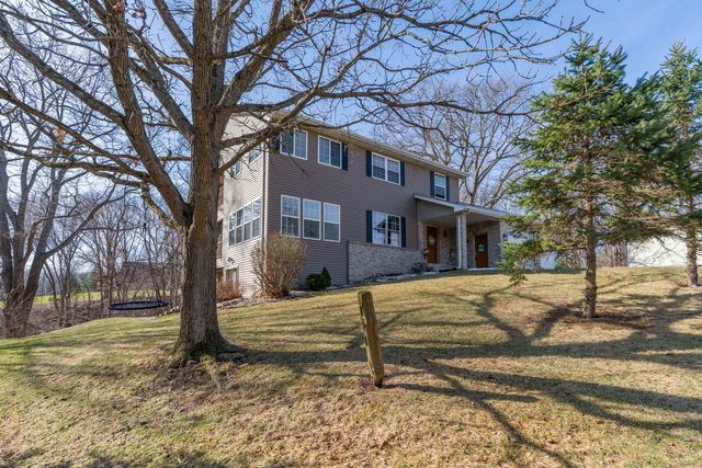 28147 217th Street, Le Claire, IA 52753