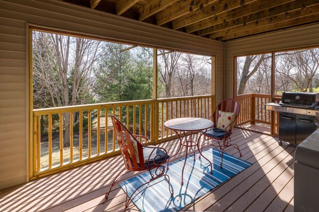 28147 217th Street, Le Claire, IA 52753