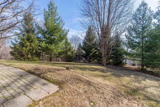 28147 217th Street, Le Claire, IA 52753