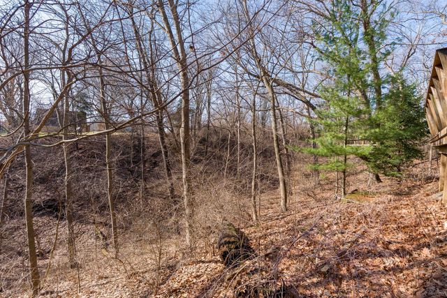 28147 217th Street, Le Claire, IA 52753