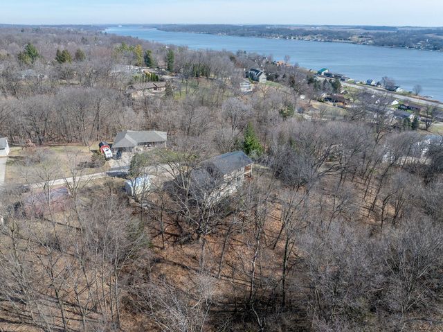 28147 217th Street, Le Claire, IA 52753