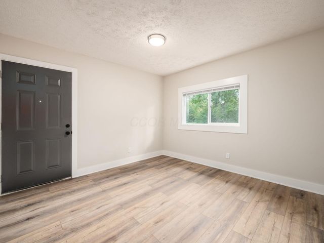 461-463 Holton Avenue, Columbus, OH 43223