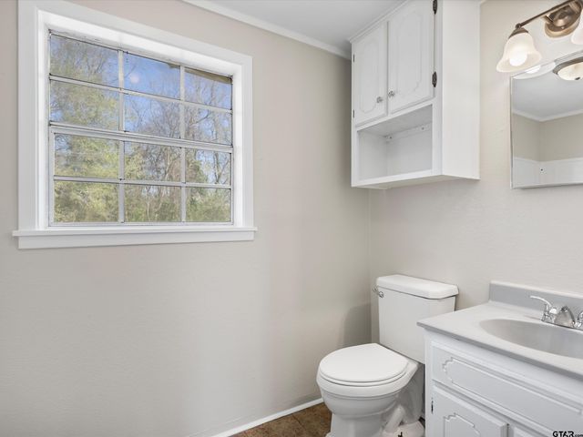 8240 W HWY 154, Gilmer, TX 75644