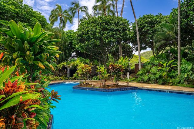 555 Hahaione Street 9F, Honolulu, HI 96825