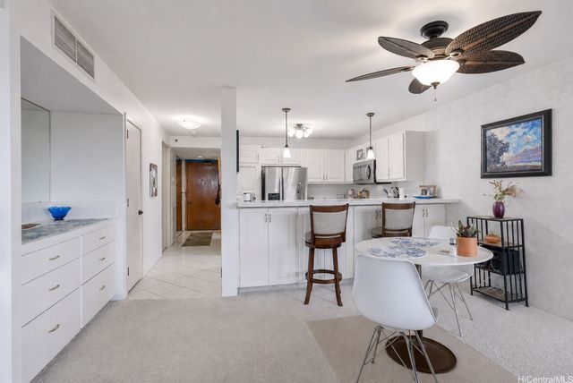 555 Hahaione Street 9F, Honolulu, HI 96825