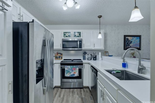 555 Hahaione Street 9F, Honolulu, HI 96825