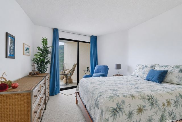 555 Hahaione Street 9F, Honolulu, HI 96825